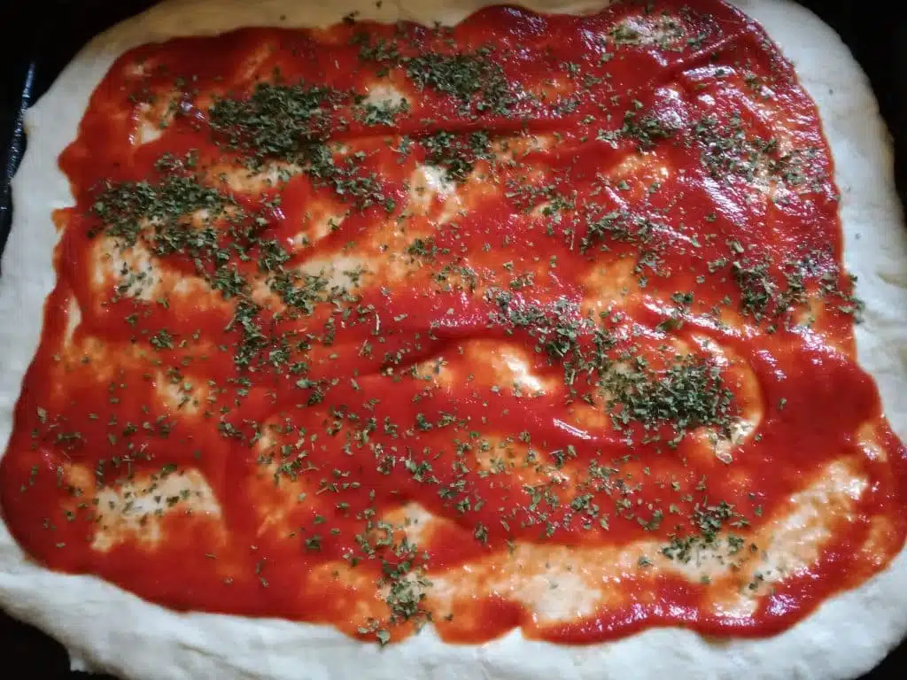 Recette de la pizza fait maison étape 3