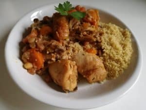 Recette du tajine de poulet aux carottes et aux abricots