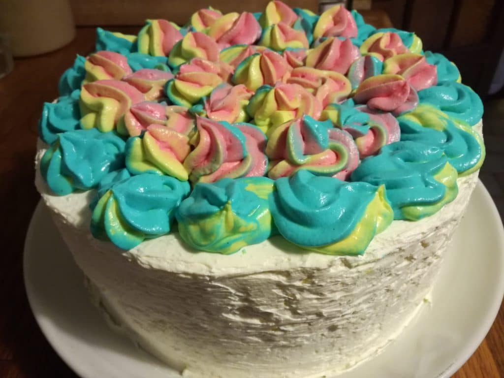 Recette du gâteau d'anniversaire arc-en-ciel