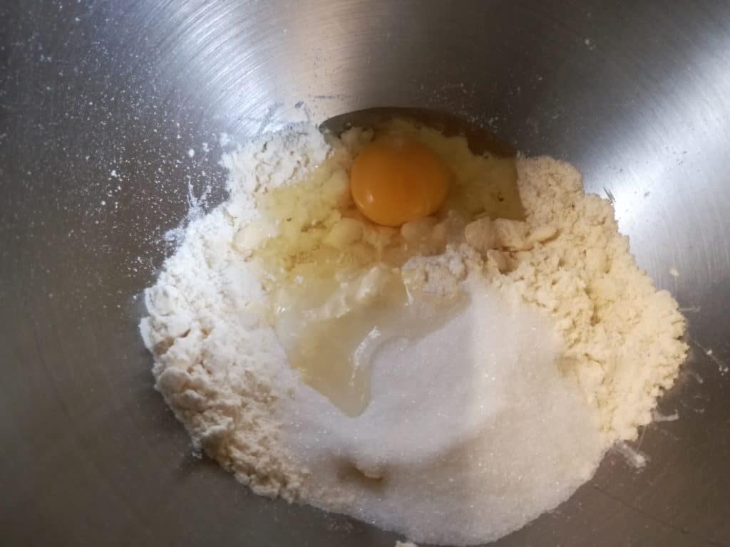 Recette de la tarte aux citrons meringuée : préparation de la pâte